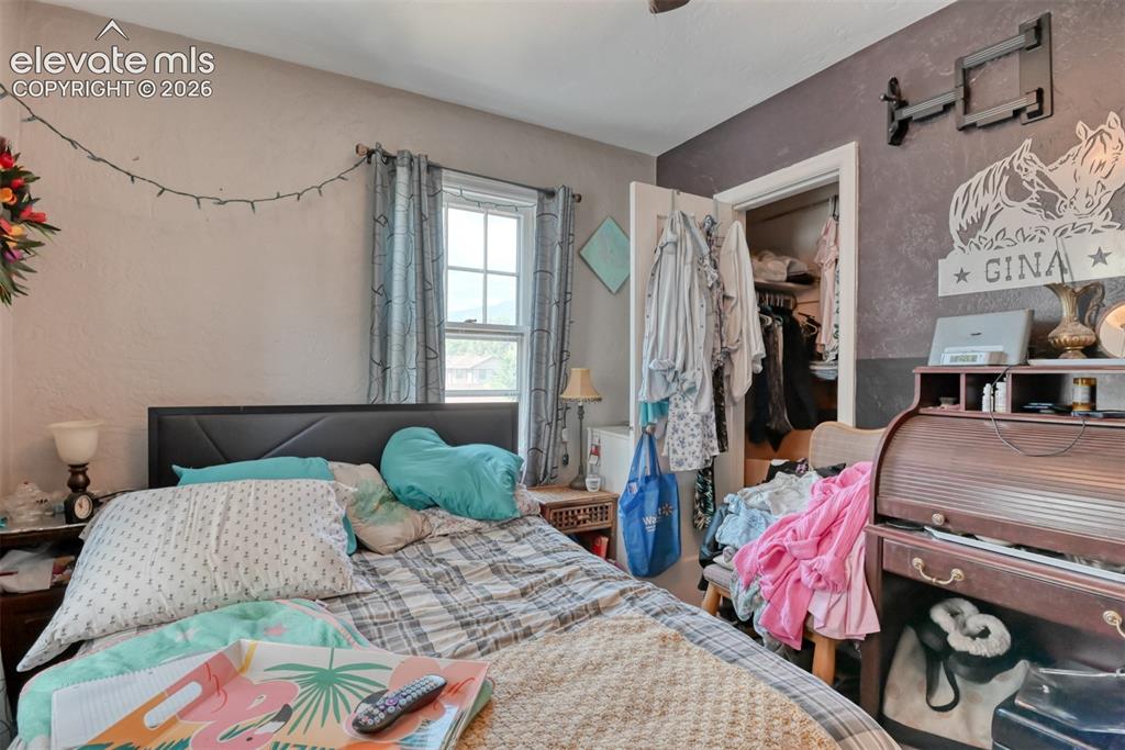 Image 19 of 38: Bedroom