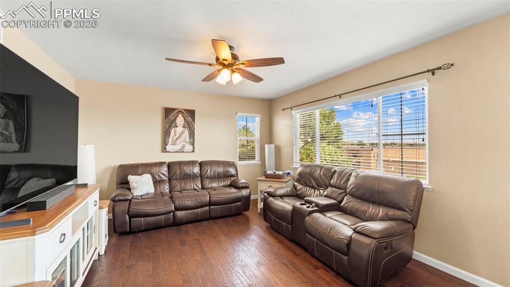 Image 11 of 42: Living Room