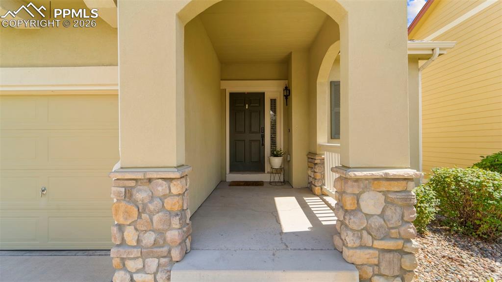 Image 4 of 42: Entry