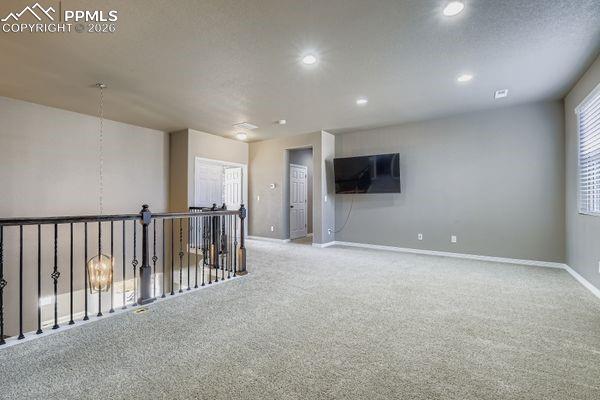 Image 25 of 35: Upstairs Loft