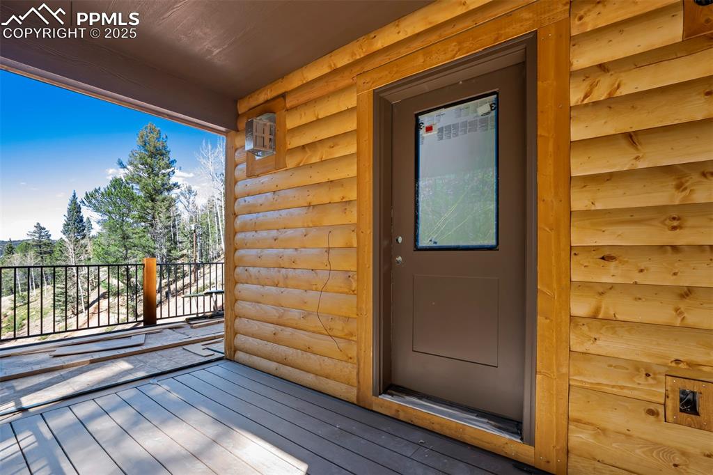 Image 8 of 38: Entry