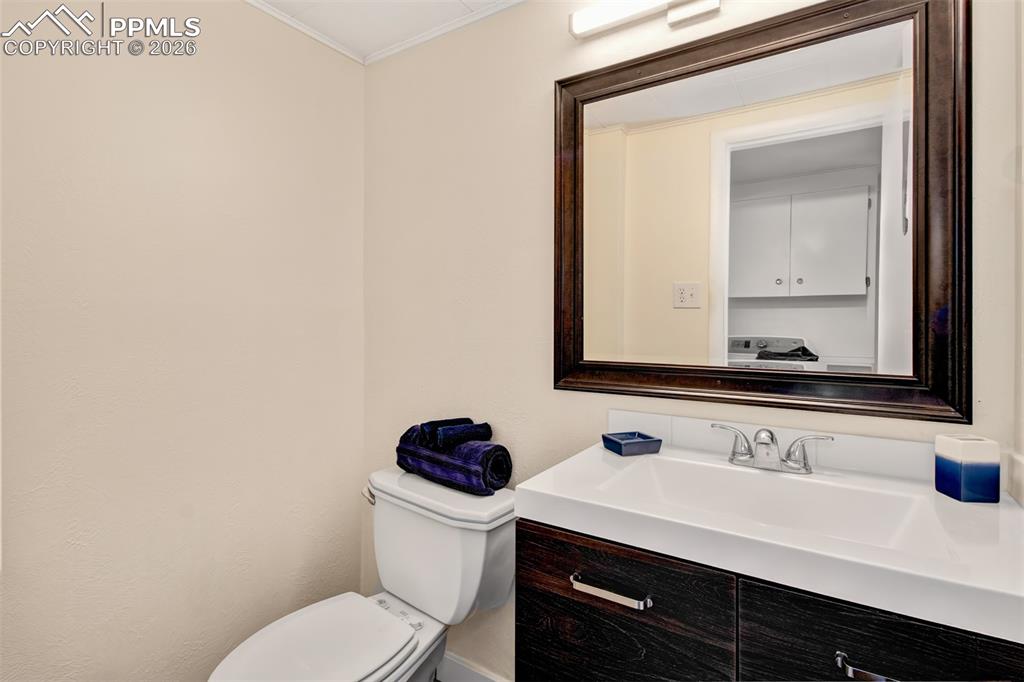 Image 13 of 35: Bathroom