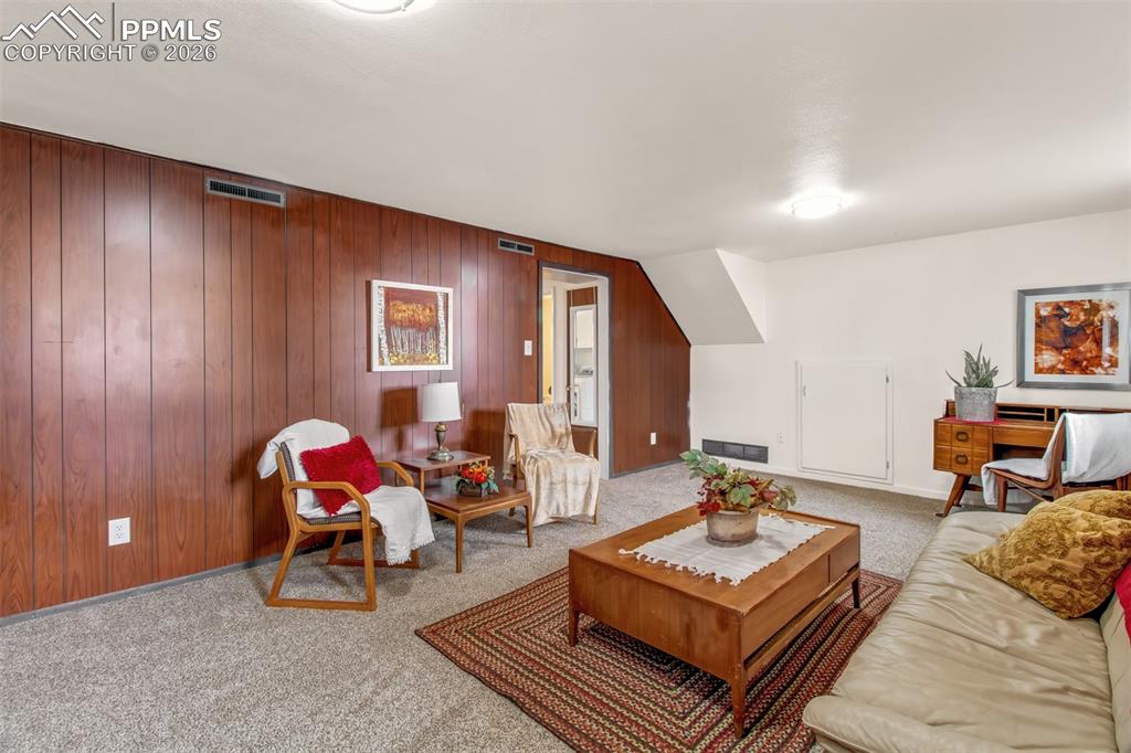 Image 14 of 35: Living Room