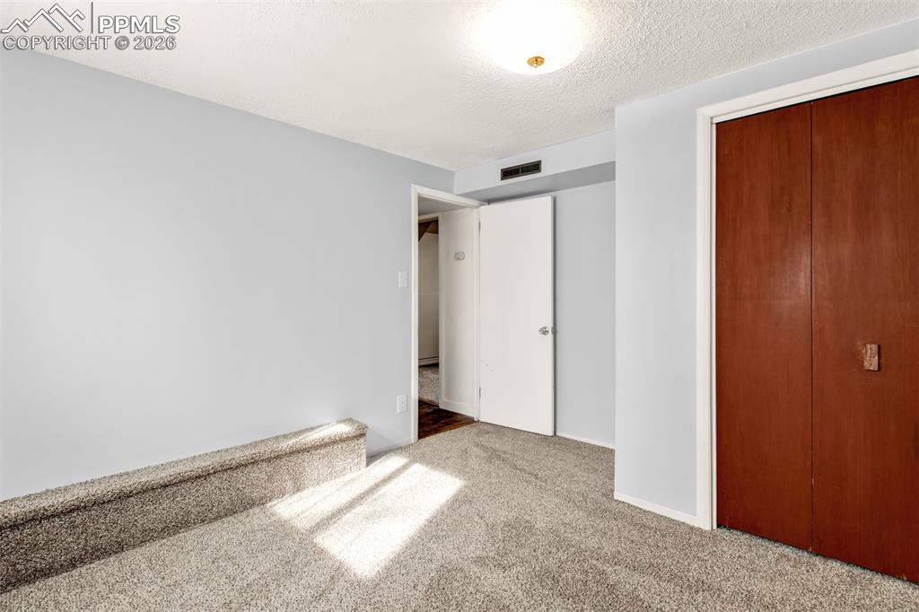 Image 28 of 35: 4th bedroom 