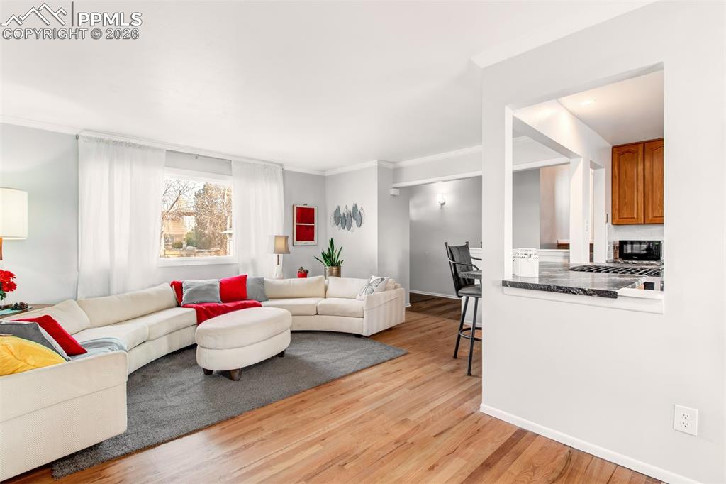 Image 6 of 35: Living Room