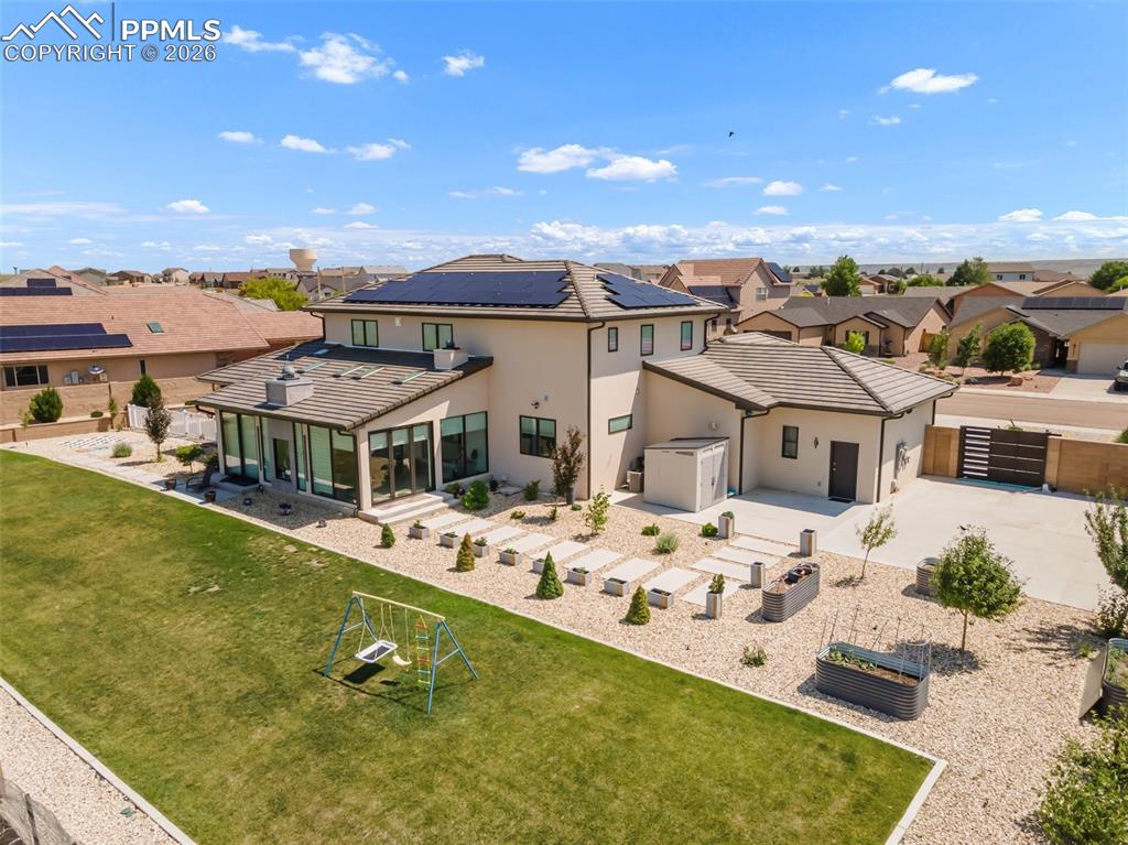 Image 50 of 50: Back of Structure