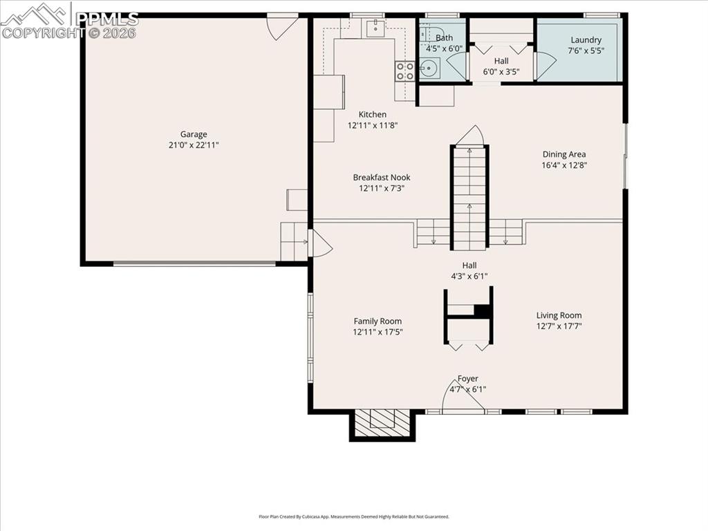Image 47 of 49: View of room layout