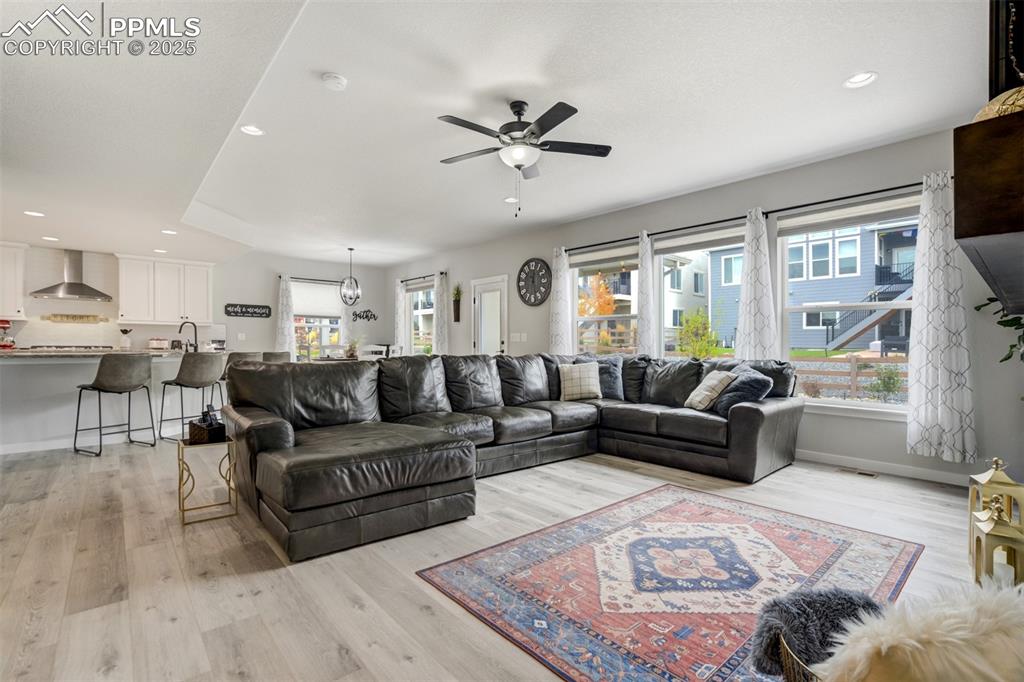 Image 4 of 49: Open floorploor is inviting and bright