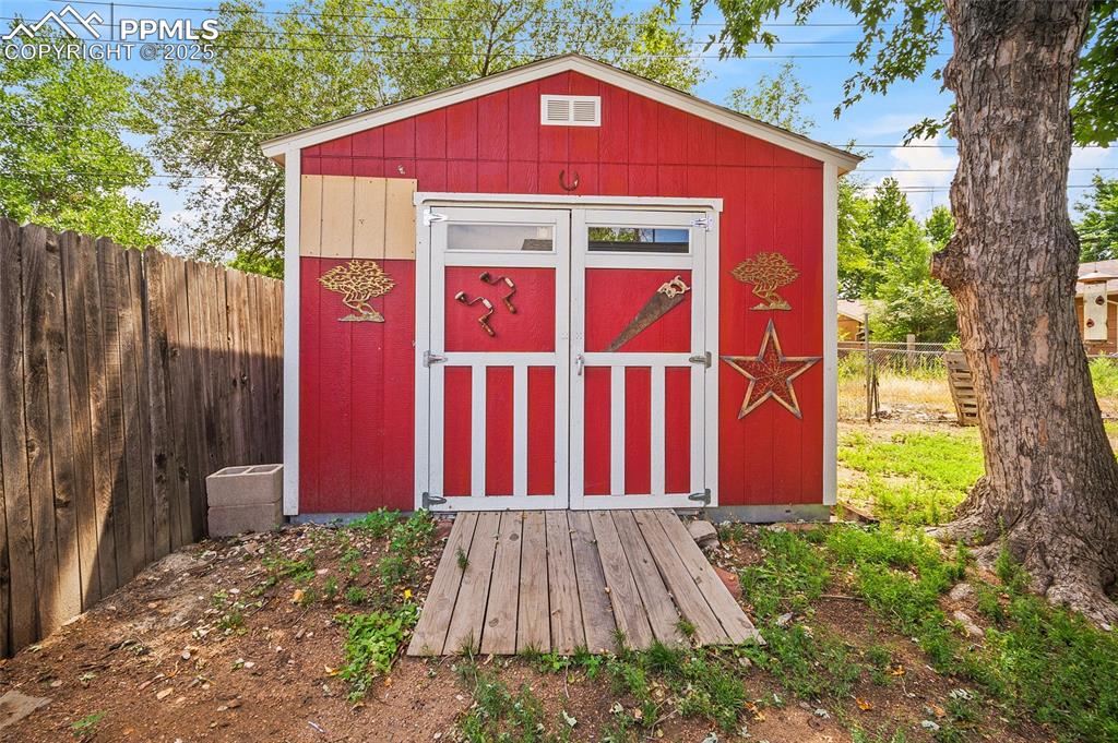 Image 18 of 24: Out Buildings