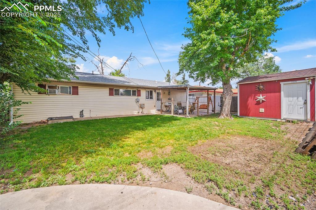 Image 20 of 24: Back of Structure