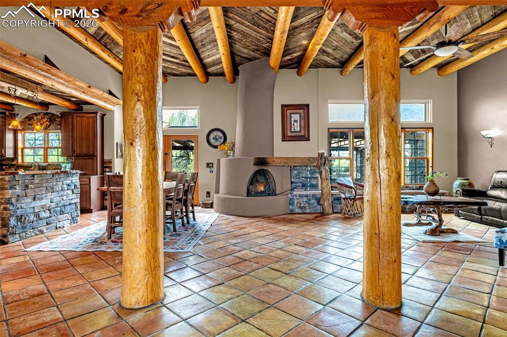 Image 16 of 50: Living Room