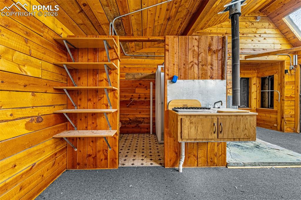 Image 6 of 16: Kitchen