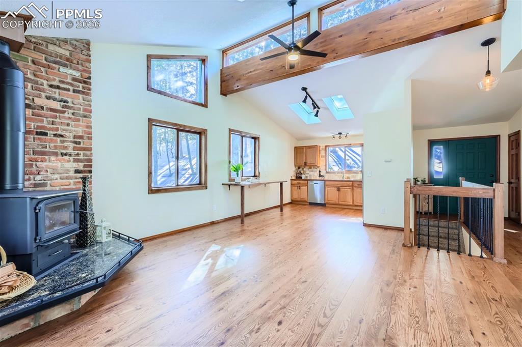 Image 2 of 29: Living Room