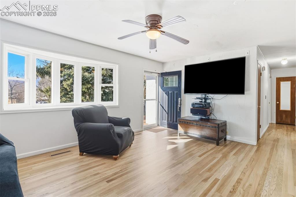 Image 9 of 32: Living Room