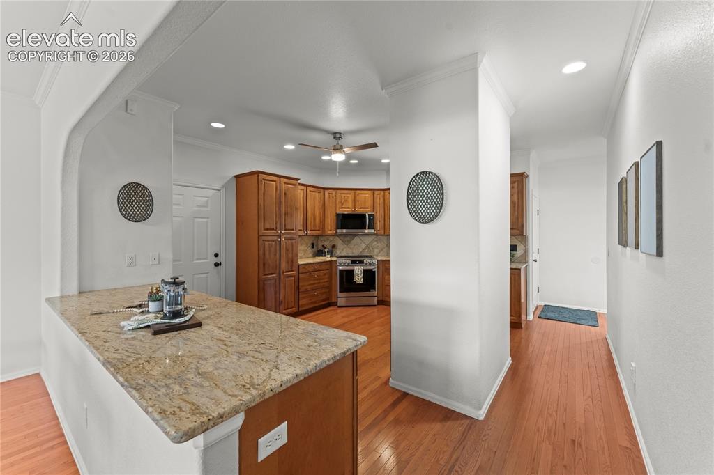 Image 12 of 39: Kitchen