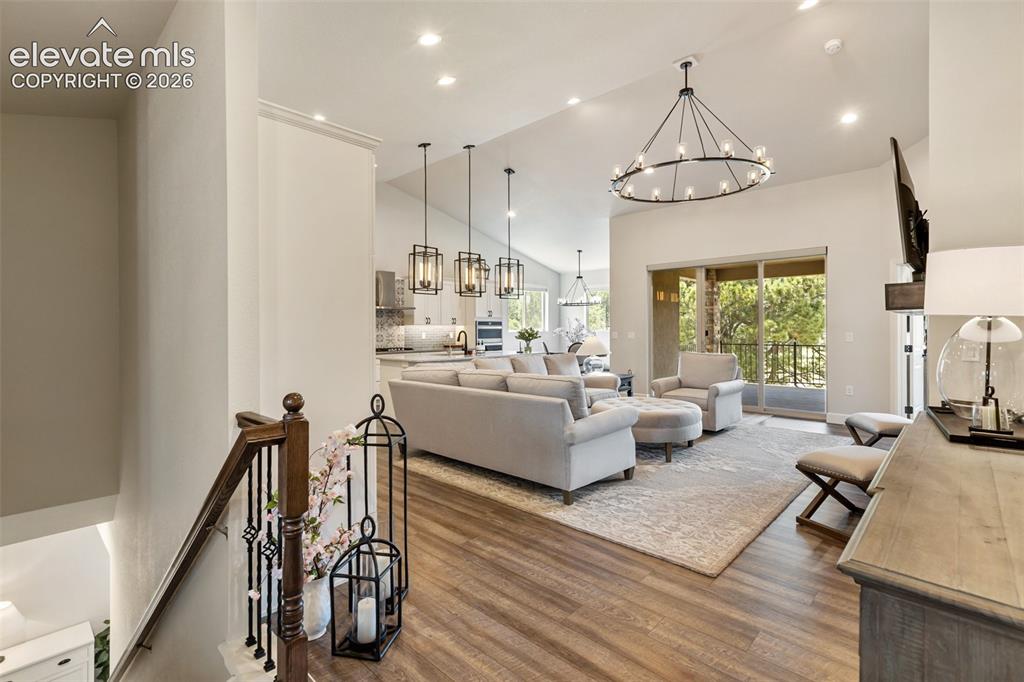 Image 8 of 50: Living Room