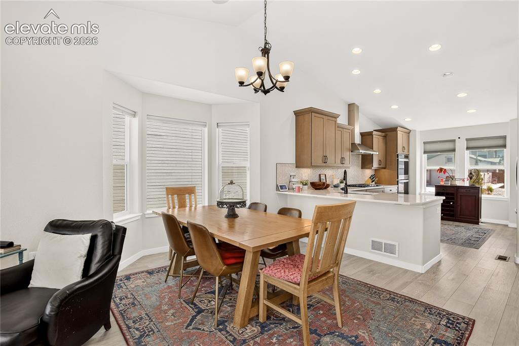 Image 8 of 34: Dining Area