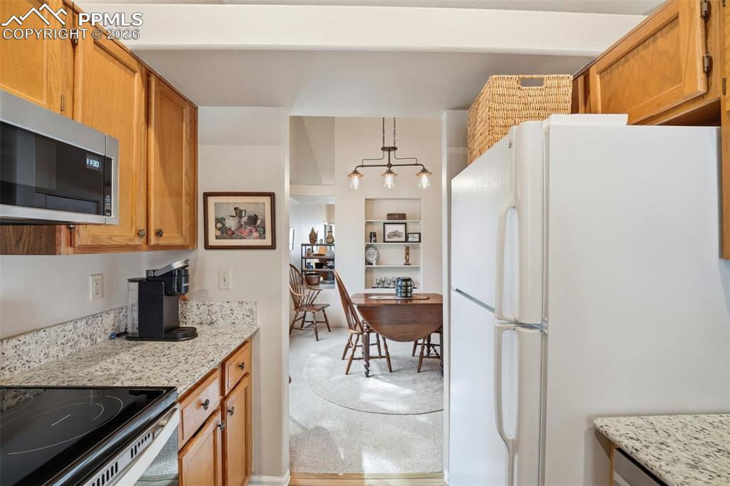 Image 8 of 41: Kitchen