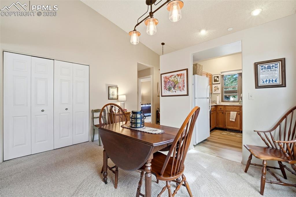 Image 9 of 41: Dining Area