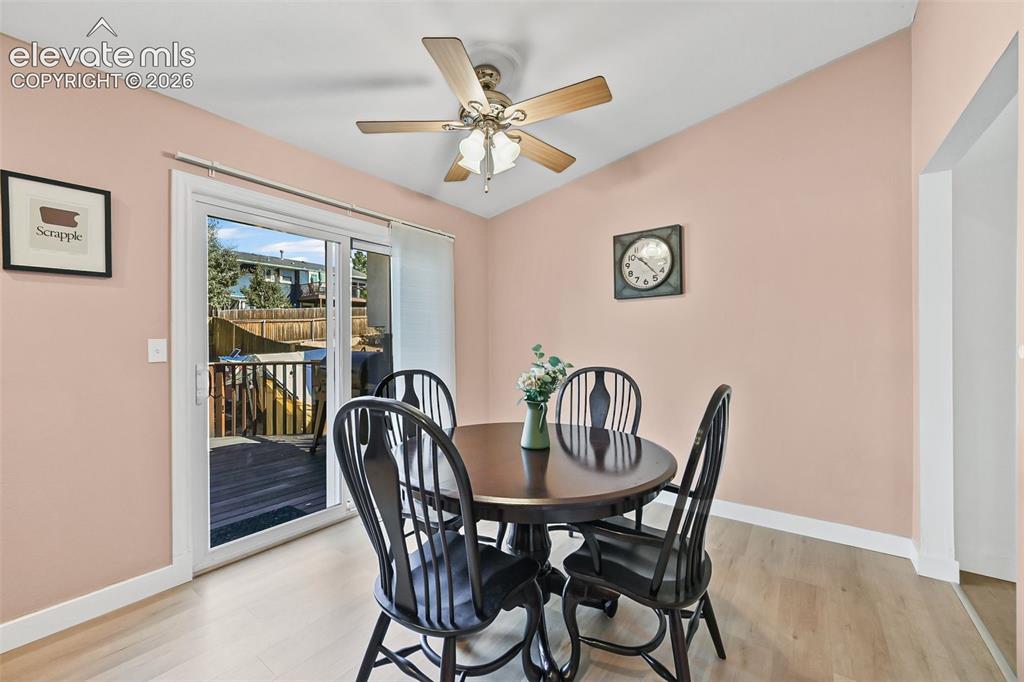 Image 11 of 35: Dining Area