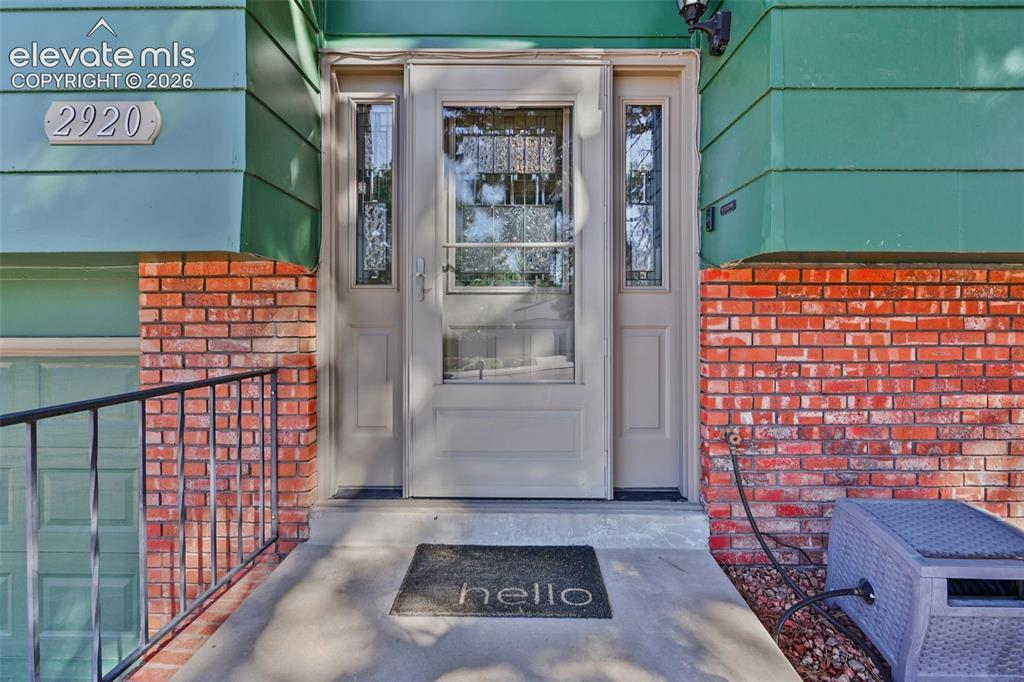 Image 4 of 35: Entry
