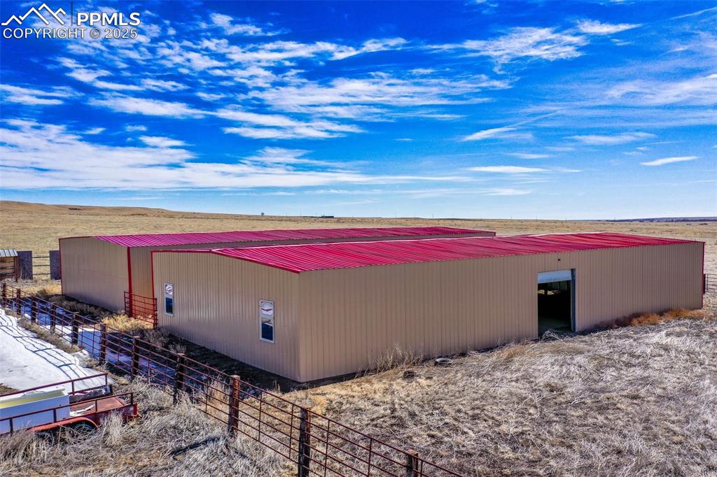 Image 12 of 32: Side of Structure