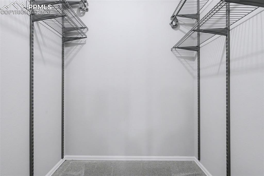 Image 17 of 28: Closet