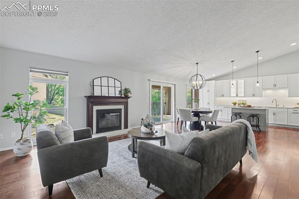 Image 6 of 28: Living Room