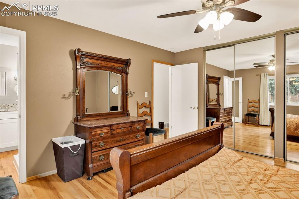 Image 23 of 47: Bedroom