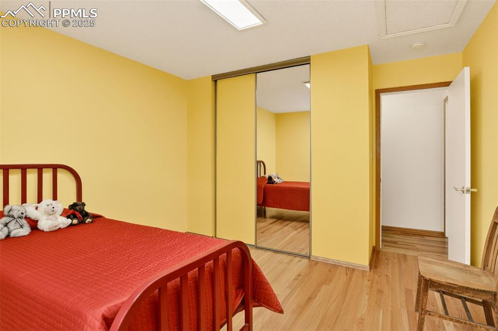 Image 26 of 47: Bedroom