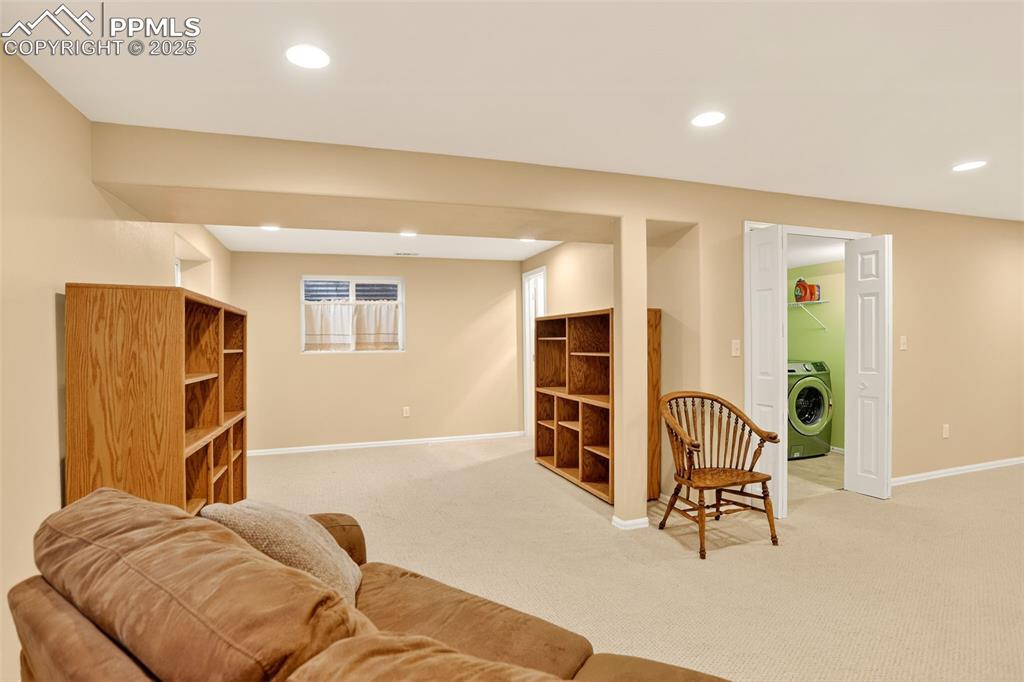 Image 33 of 47: Sitting Room