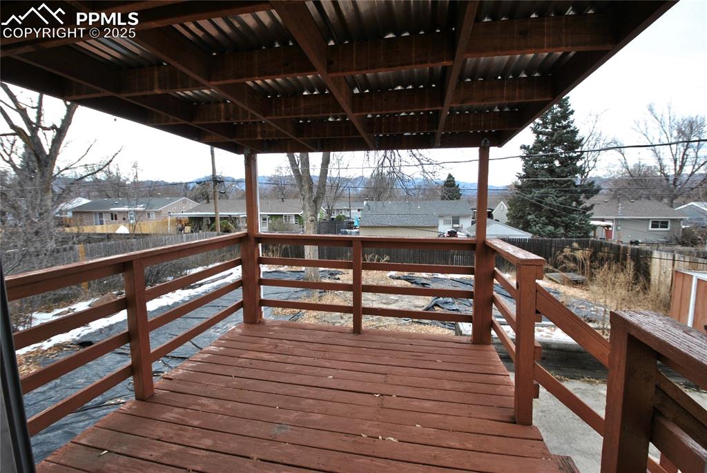 Image 16 of 16: Deck