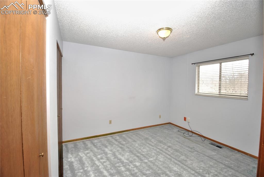 Image 9 of 16: Bedroom