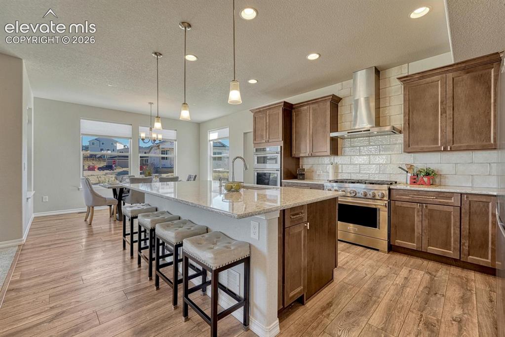 Image 10 of 49: Kitchen