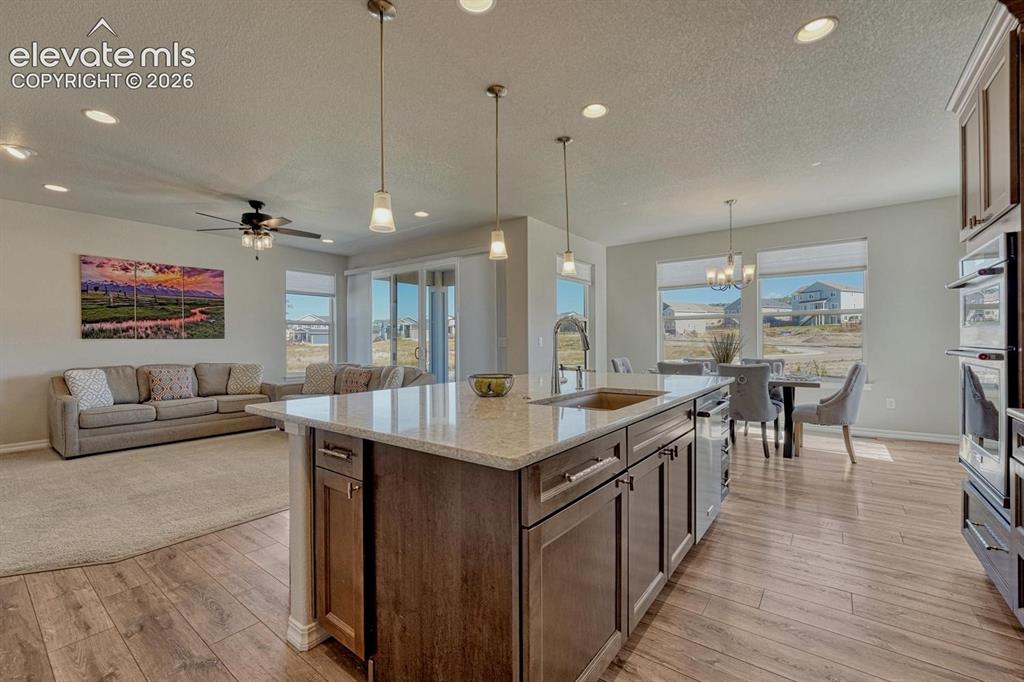 Image 11 of 49: Kitchen