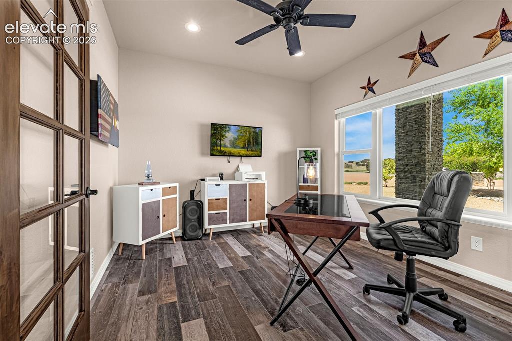 Image 12 of 48: Office