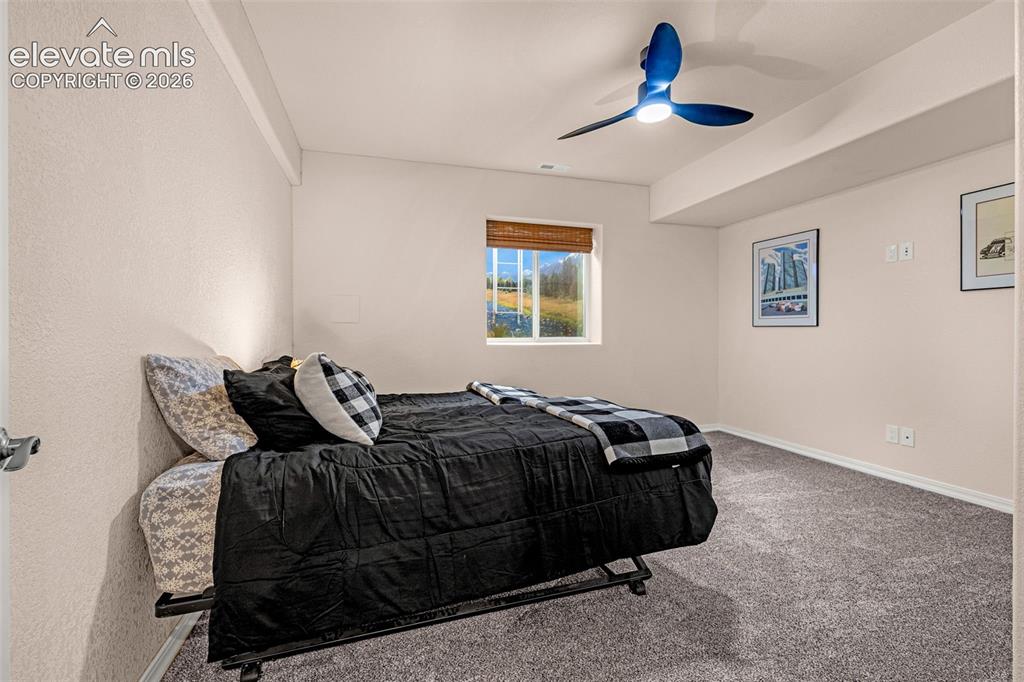 Image 31 of 48: Bedroom