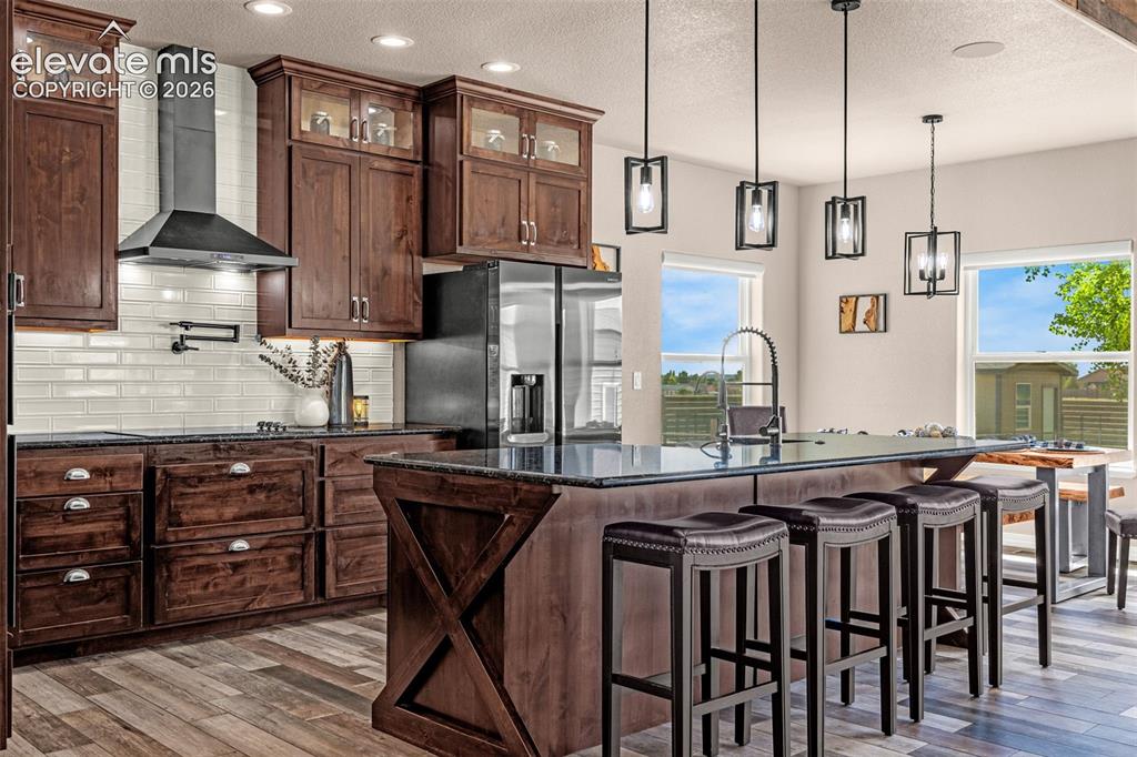 Image 8 of 48: Kitchen