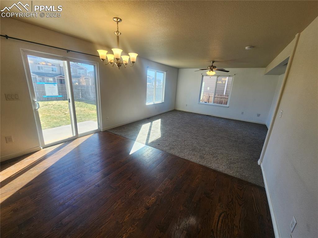 Image 4 of 12: Dining Room