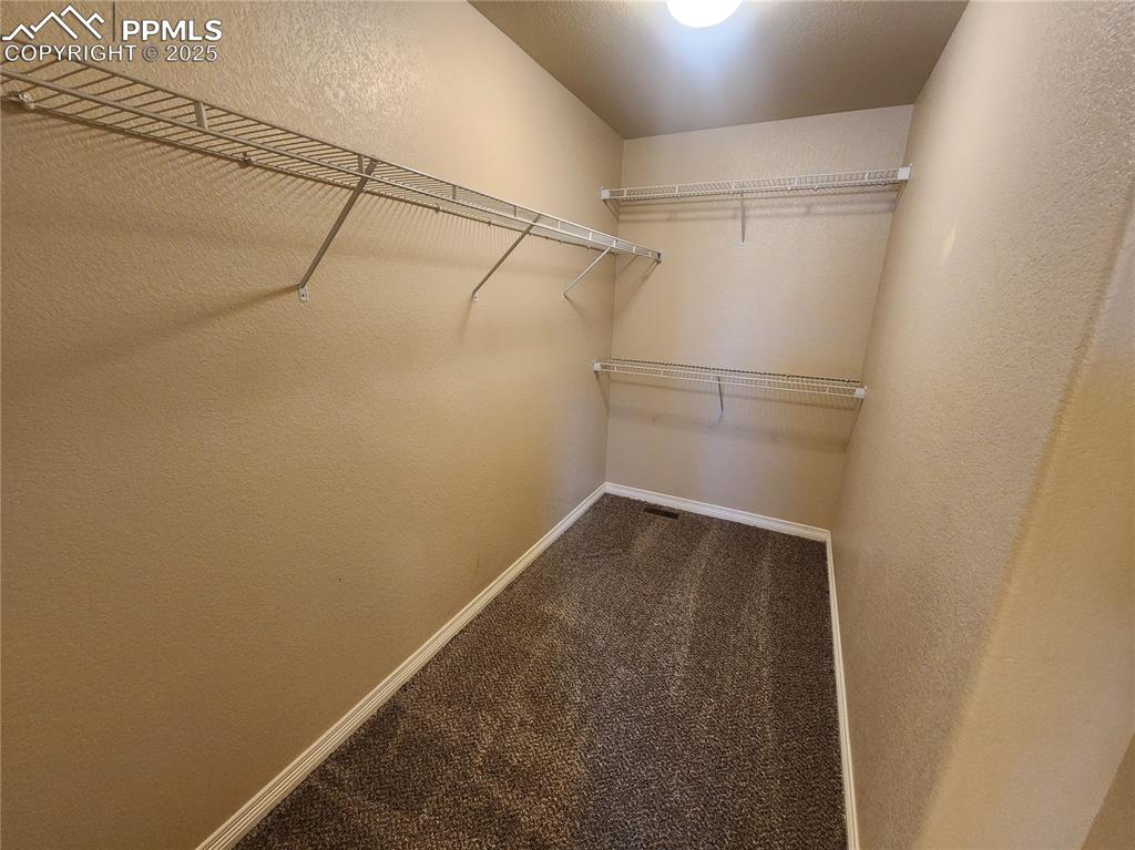 Image 7 of 12: Closet