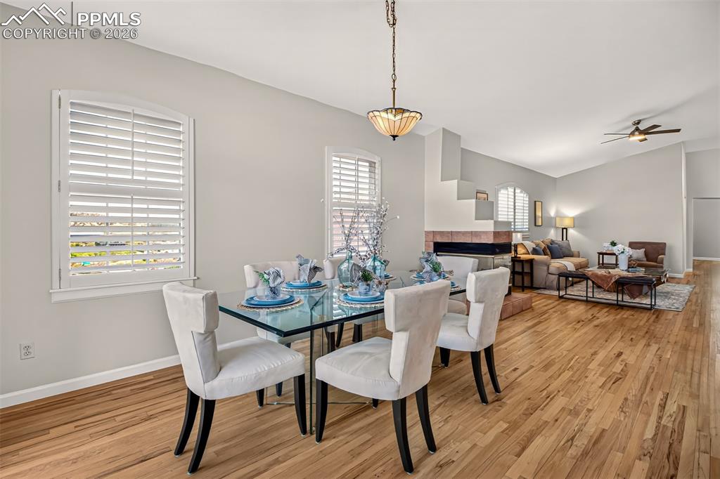 Image 10 of 42: Dining Area