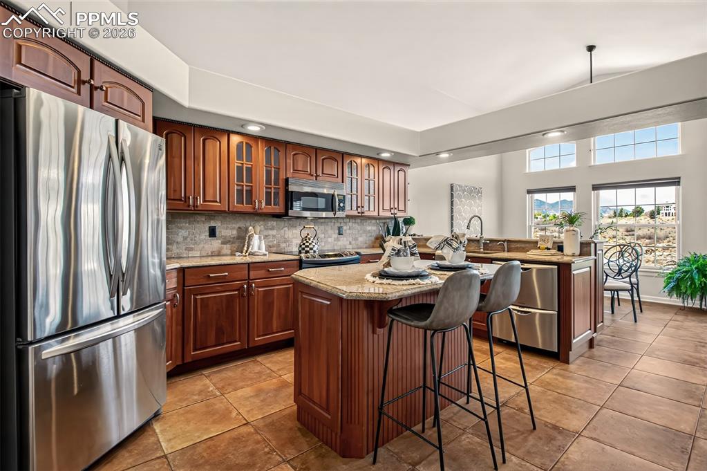 Image 14 of 42: Kitchen