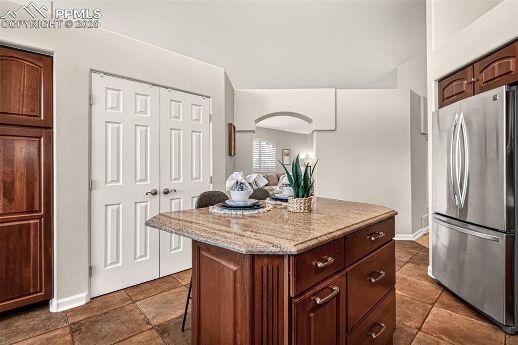 Image 16 of 42: Kitchen