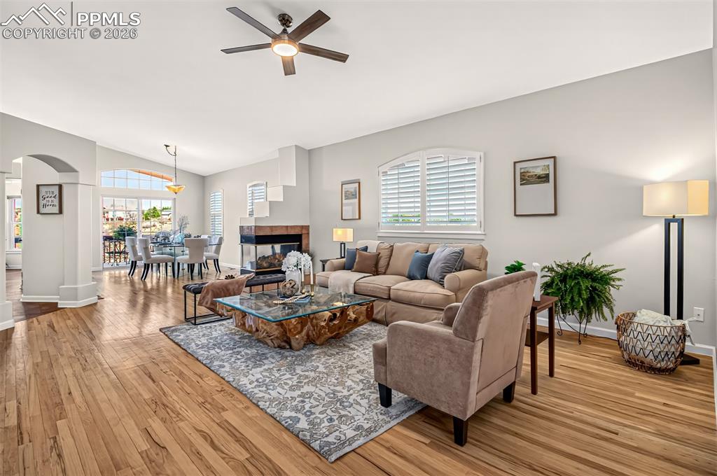 Image 17 of 42: Living Room