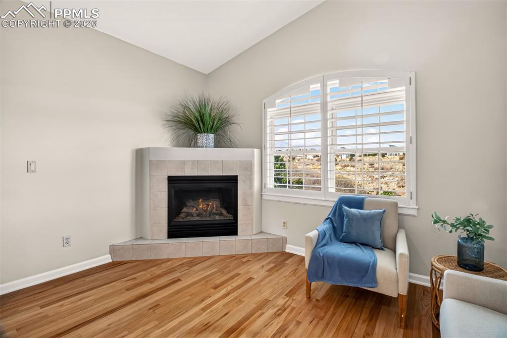 Image 18 of 42: Sitting Room