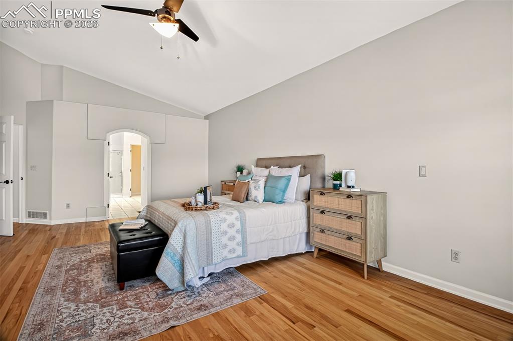 Image 20 of 42: Bedroom