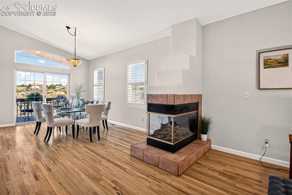 Image 9 of 42: Dining Area