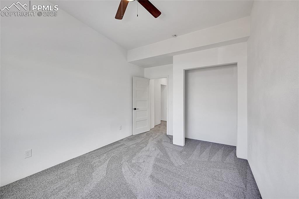 Image 10 of 27: Bedroom