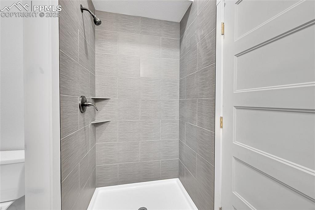 Image 20 of 27: Master Bathroom