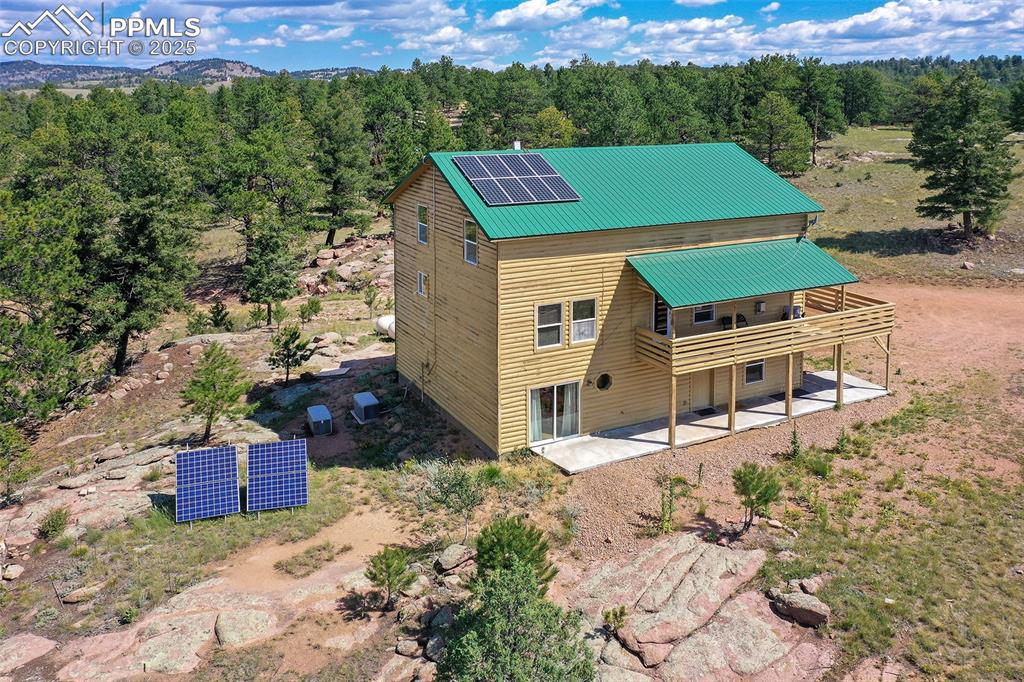 Image 43 of 48: Back And Side Of Home - Solar Panels